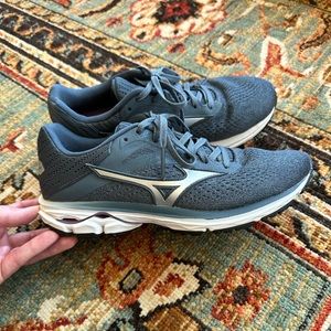 Mizuno Wave Rider 23